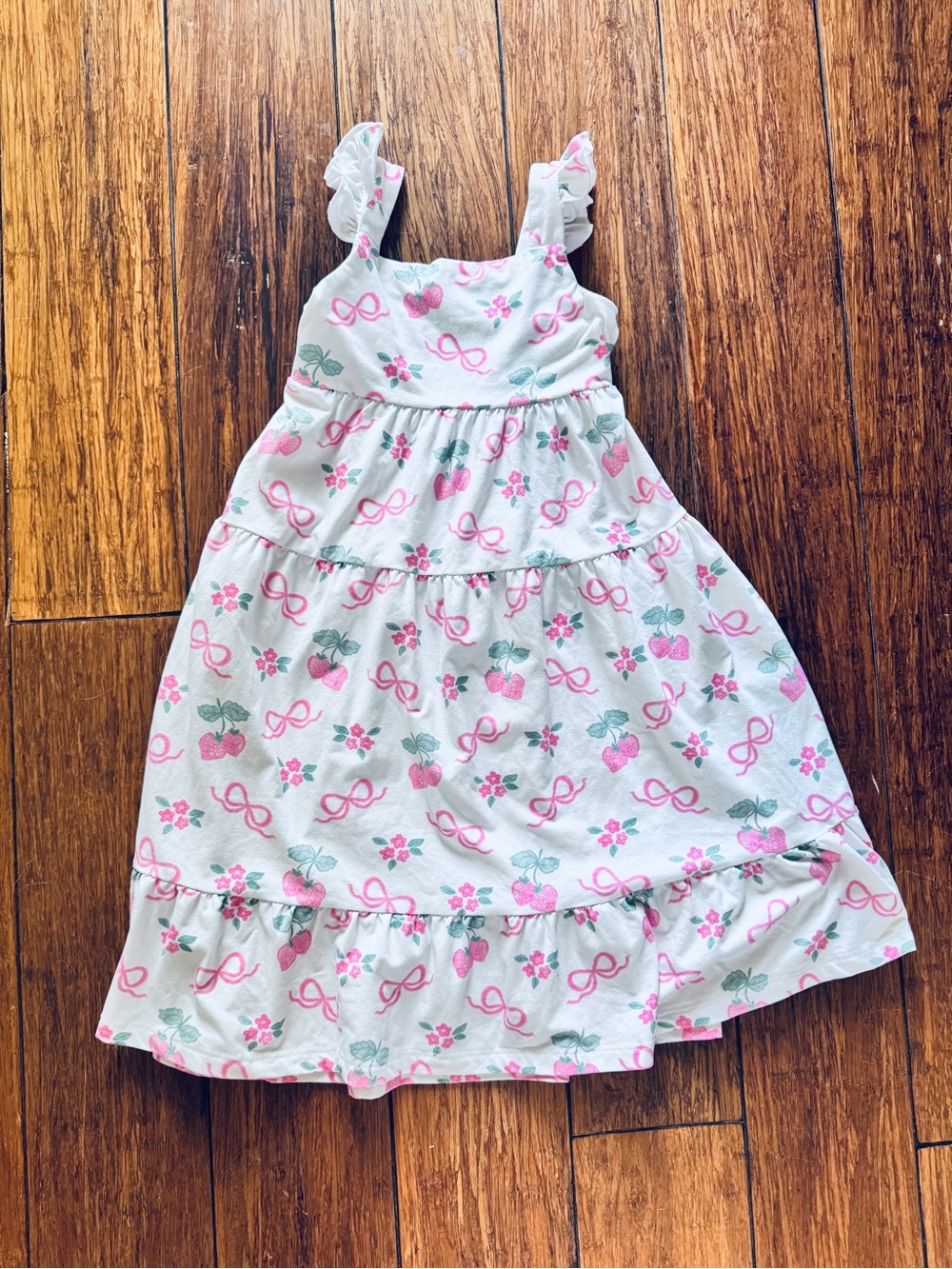 🍓🎀White & Pink Strawberry and Bows Print Tiered Sundress 🎀🍓